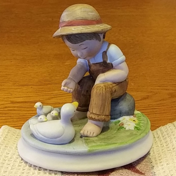 Gretchen Designers Collection Kind Ways 1974 - Picture 1 of 5